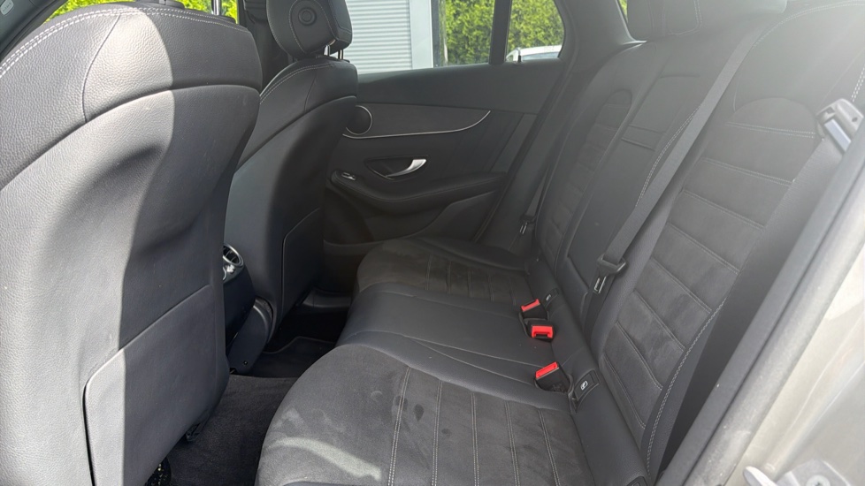 Mercedes-Benz GLC 220d 4Matic AMG Line 5dr 9G-Tronic Diesel Estate - Image 45
