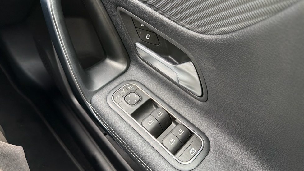 Mercedes-Benz A-Class A180 Sport Executive 5dr Auto Petrol Hatchback - Image 41