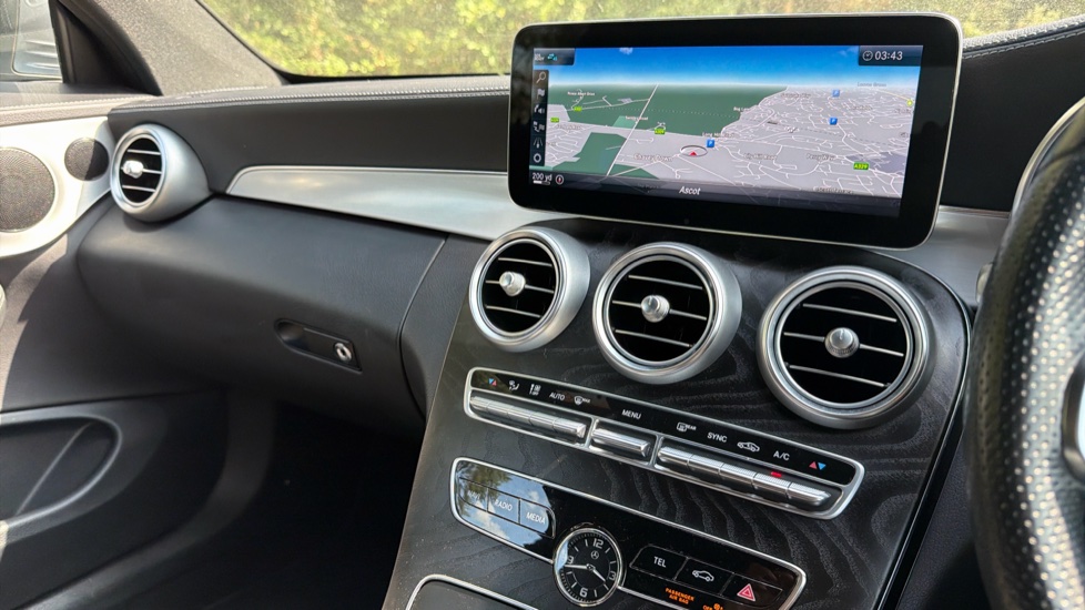 Mercedes-Benz C-Class C220d AMG Line Edition Premium 2dr 9G-Tronic Diesel Coupe - Image 14