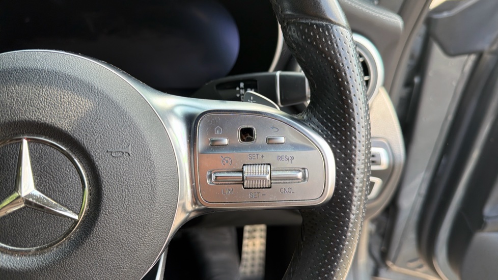 Mercedes-Benz C-Class C220d AMG Line Edition Premium 2dr 9G-Tronic Diesel Coupe - Image 43