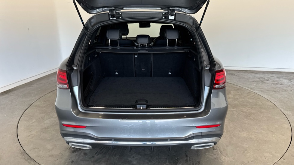 Mercedes-Benz GLC 220d 4Matic AMG Line Premium 5dr 9G-Tronic Diesel Estate - Image 4