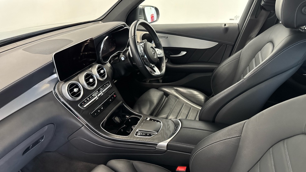 Mercedes-Benz GLC 220d 4Matic AMG Line Premium 5dr 9G-Tronic Diesel Estate - Image 9