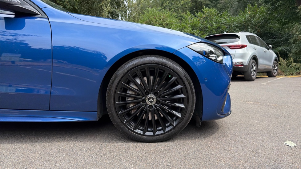 Mercedes-Benz C-Class C300d AMG Line Premium 5dr 9G-Tronic Diesel Estate - Image 7