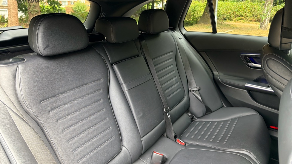 Mercedes-Benz C-Class C300d AMG Line Premium 5dr 9G-Tronic Diesel Estate - Image 16