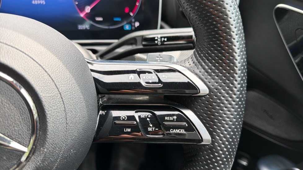 Mercedes-Benz C-Class C300d AMG Line Premium 5dr 9G-Tronic Diesel Estate - Image 40