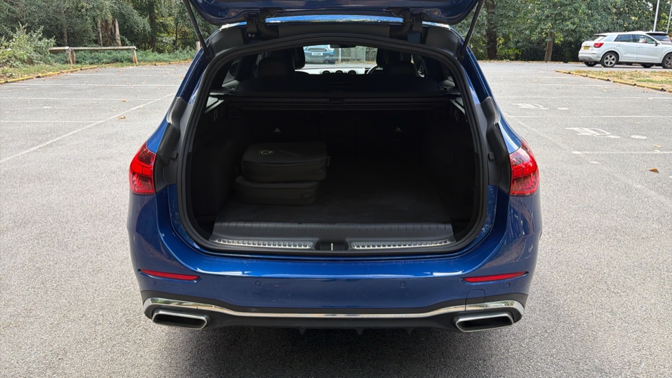 Mercedes-Benz C-Class C300e AMG Line Premium Plus 5dr 9G-Tronic Estate - Image 4