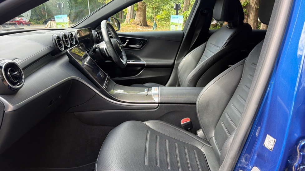 Mercedes-Benz C-Class C300e AMG Line Premium Plus 5dr 9G-Tronic Estate - Image 29