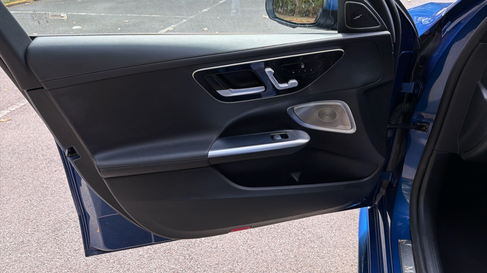 Mercedes-Benz C-Class C300e AMG Line Premium Plus 5dr 9G-Tronic Estate - Image 30