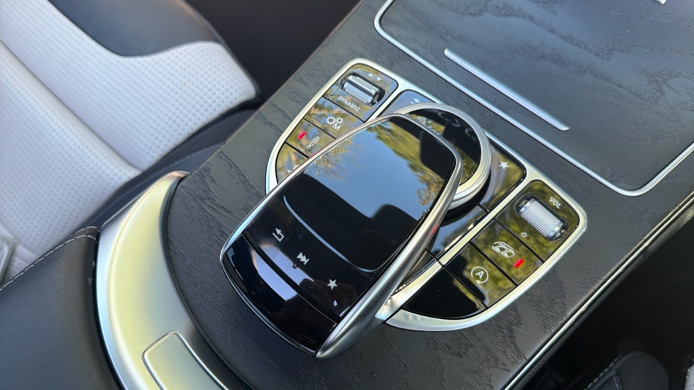 Mercedes-AMG C-Class C63 Premium 5dr Auto Petrol Estate - Image 42