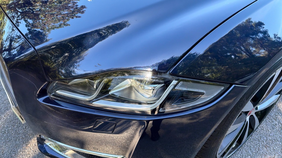 Jaguar XJ 3.0d V6 XJ50 4dr Auto Diesel Saloon - Image 24