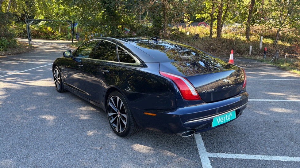 Jaguar XJ 3.0d V6 XJ50 4dr Auto Diesel Saloon - Image 27