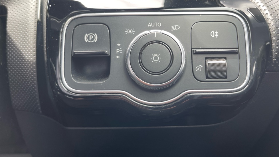 Mercedes-AMG CLA 35 Premium 4Matic 4dr Tip Auto Petrol Saloon - Image 33
