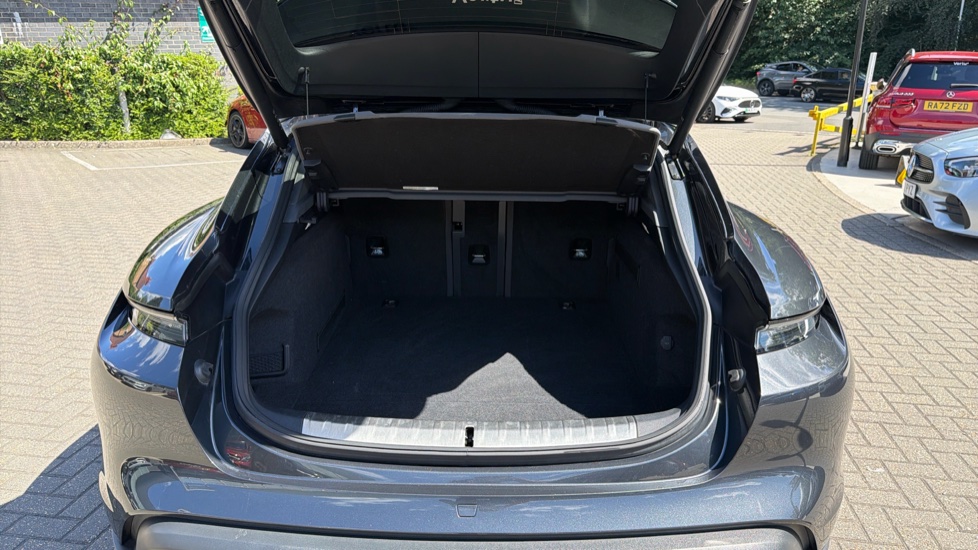Porsche Taycan 390kW 4S 79kWh 5dr Auto Electric Estate - Image 4