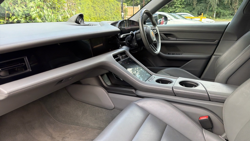 Porsche Taycan 390kW 4S 79kWh 5dr Auto Electric Estate - Image 9