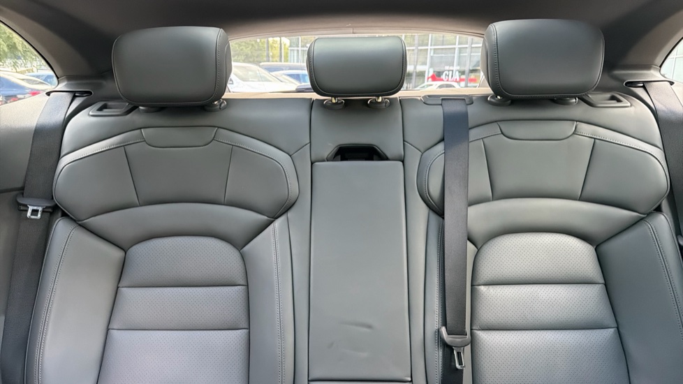 Porsche Taycan 390kW 4S 79kWh 5dr Auto Electric Estate - Image 15