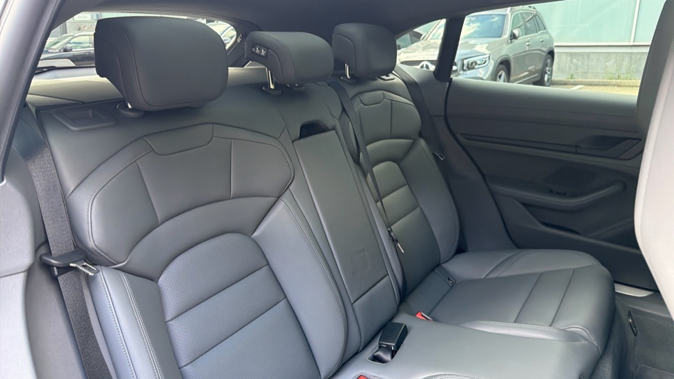 Porsche Taycan 390kW 4S 79kWh 5dr Auto Electric Estate - Image 16