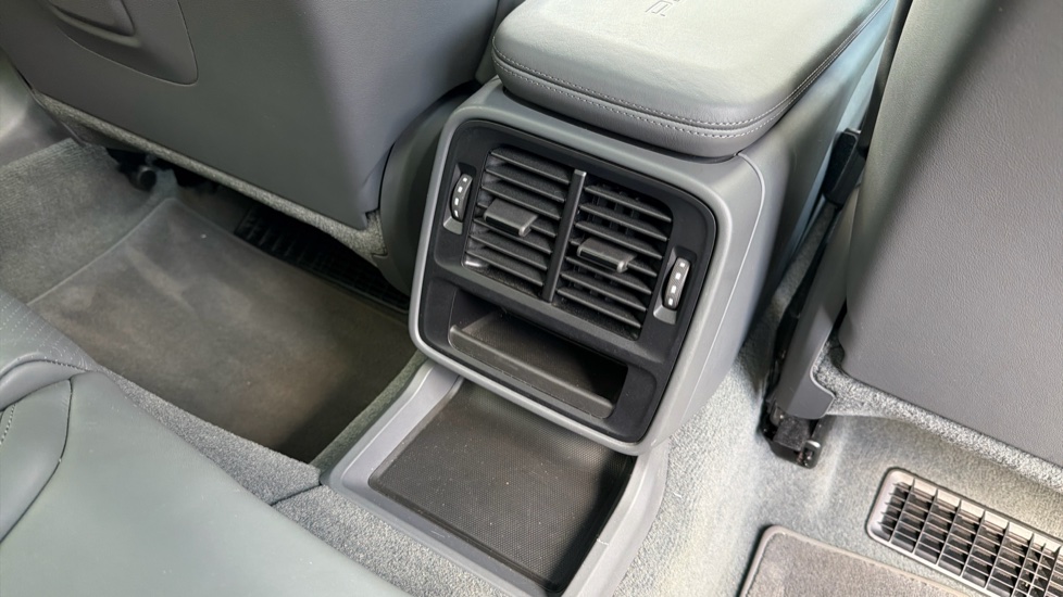 Porsche Taycan 390kW 4S 79kWh 5dr Auto Electric Estate - Image 39