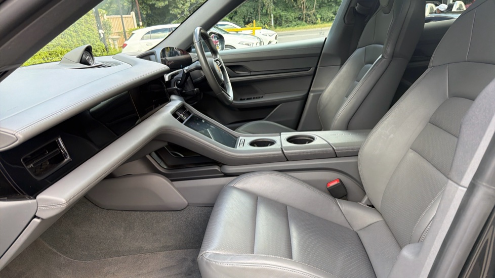 Porsche Taycan 390kW 4S 79kWh 5dr Auto Electric Estate - Image 43
