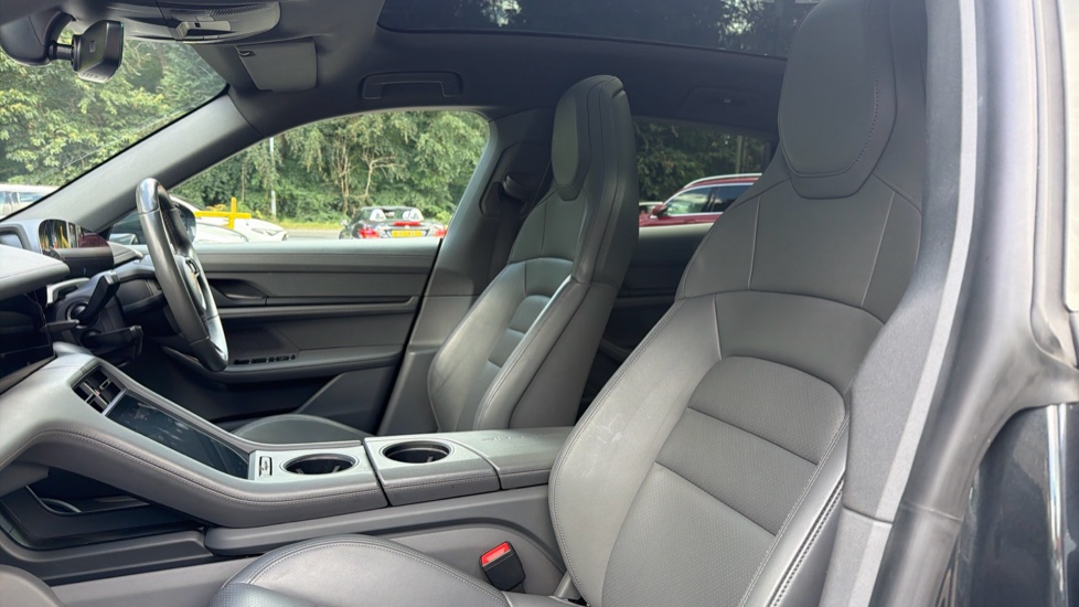 Porsche Taycan 390kW 4S 79kWh 5dr Auto Electric Estate - Image 44