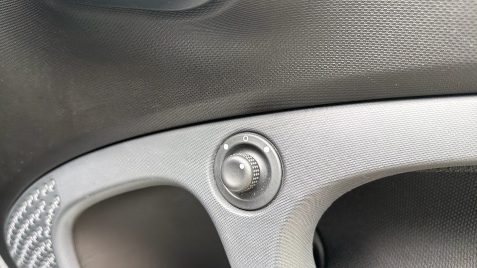 smart fortwo coupe 1.0 Prime Premium 2dr Auto Petrol Coupe - Image 20