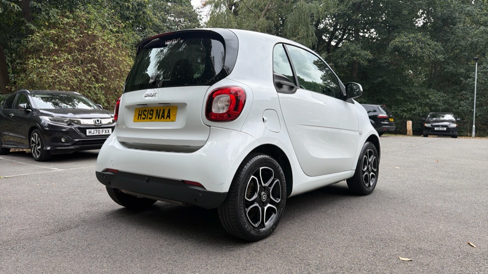 smart fortwo coupe 1.0 Prime Premium 2dr Auto Petrol Coupe - Image 39