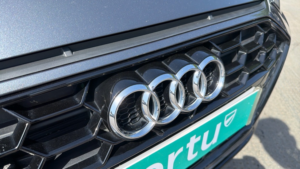 Audi A4 35 TFSI Black Edition 5dr S Tronic Petrol Estate - Image 8