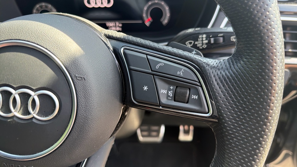 Audi A4 35 TFSI Black Edition 5dr S Tronic Petrol Estate - Image 27