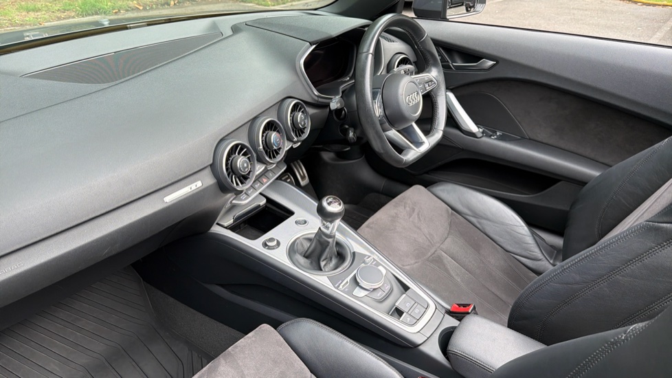 Audi TT 1.8T FSI Sport 2dr Petrol Roadster - Image 9