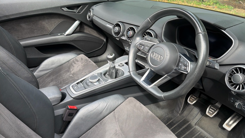 Audi TT 1.8T FSI Sport 2dr Petrol Roadster - Image 11