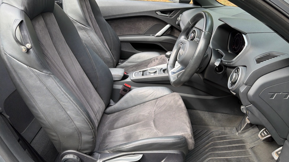 Audi TT 1.8T FSI Sport 2dr Petrol Roadster - Image 15