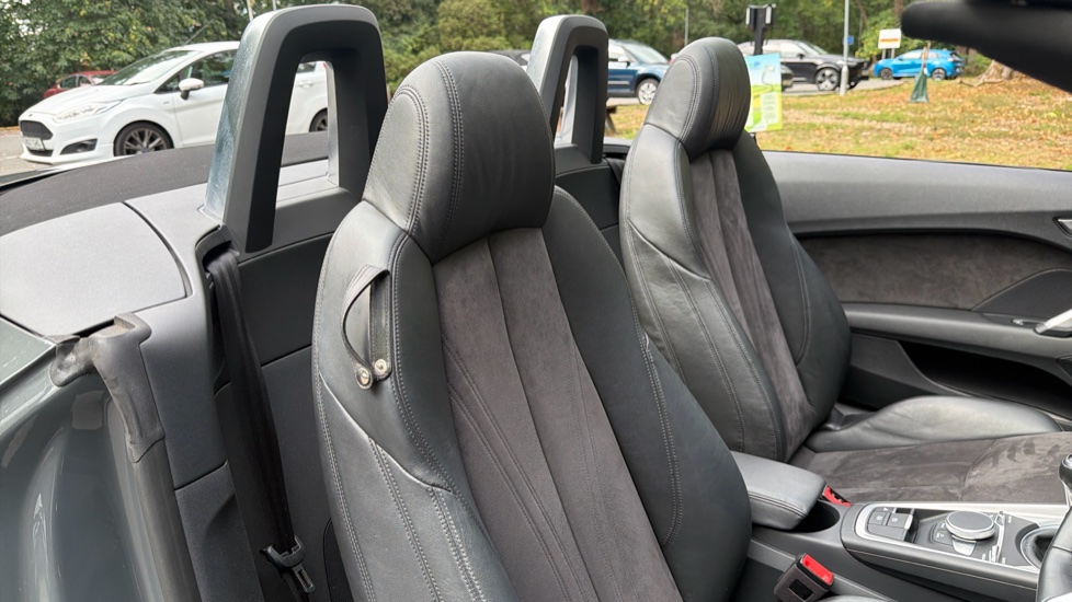 Audi TT 1.8T FSI Sport 2dr Petrol Roadster - Image 16