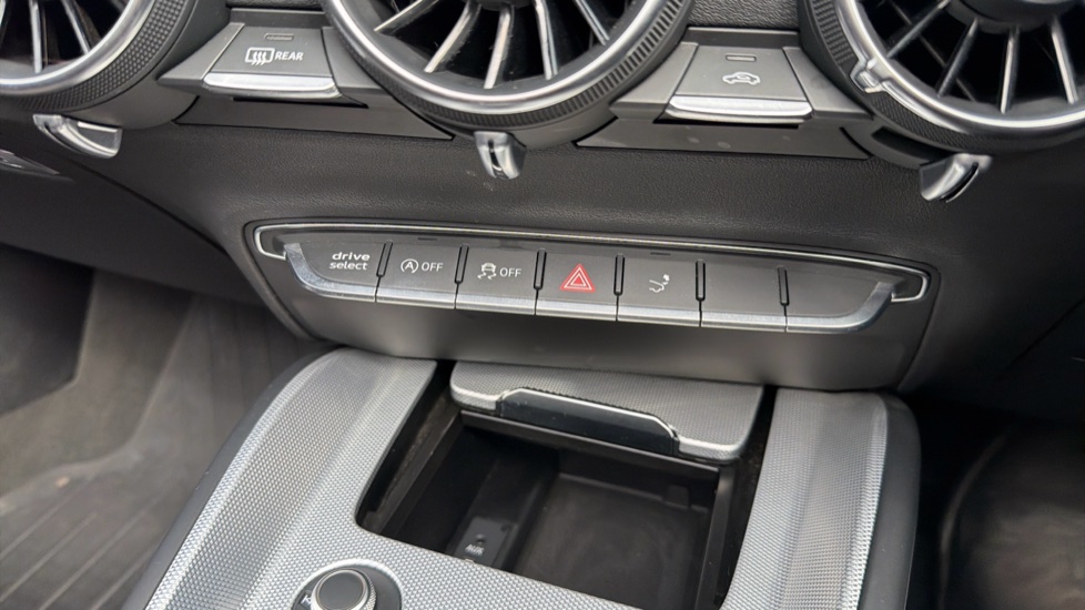 Audi TT 1.8T FSI Sport 2dr Petrol Roadster - Image 39