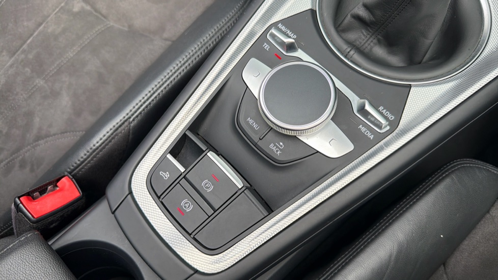 Audi TT 1.8T FSI Sport 2dr Petrol Roadster - Image 44