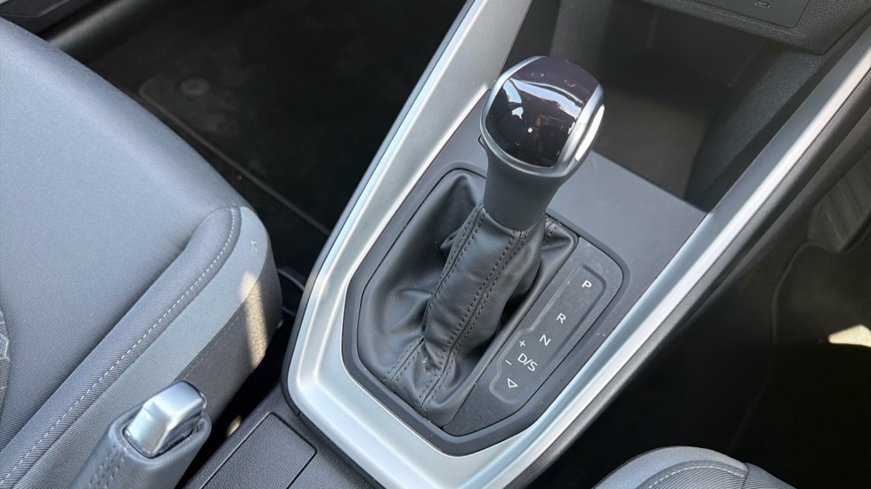 Audi A1 25 TFSI Sport 5dr S Tronic Petrol Hatchback - Image 13