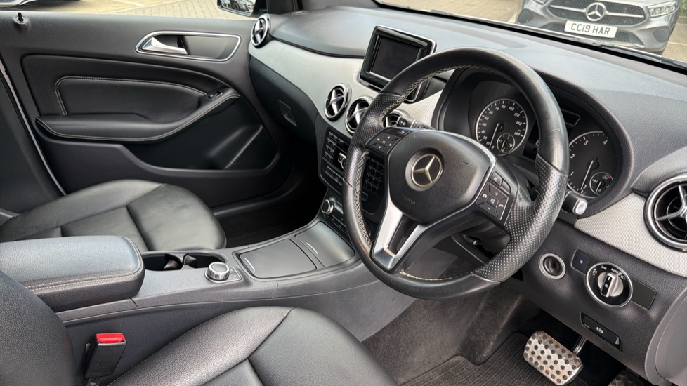 Mercedes-Benz B-Class B180 [1.5] CDI Sport 5dr Auto Diesel Hatchback - Image 11
