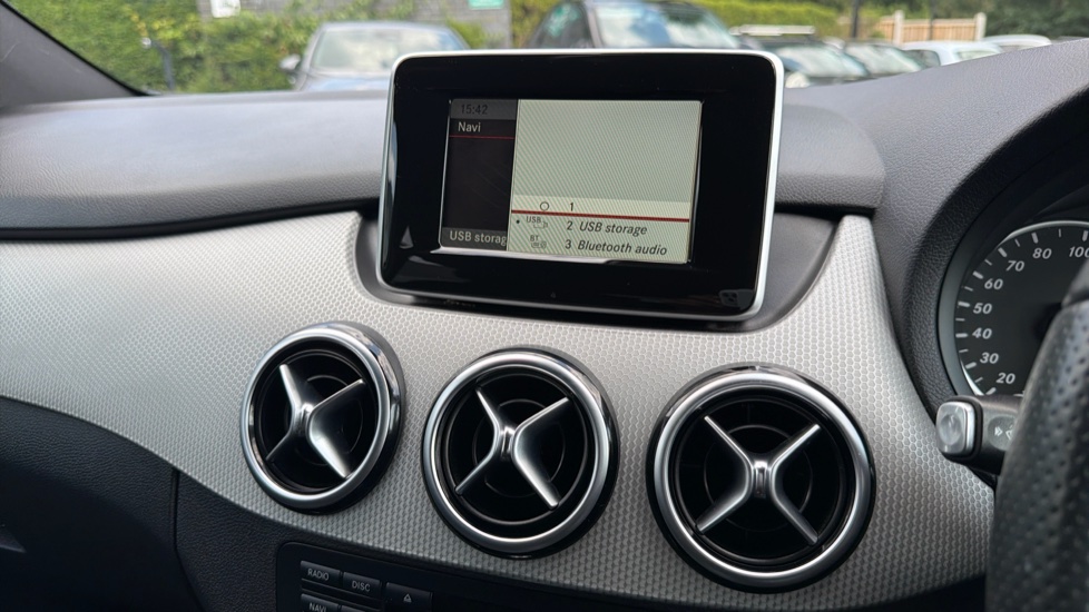 Mercedes-Benz B-Class B180 [1.5] CDI Sport 5dr Auto Diesel Hatchback - Image 20