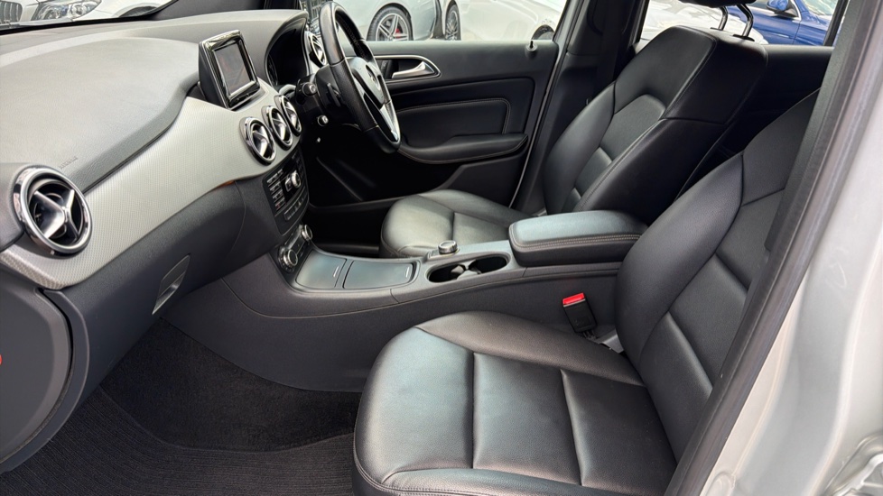 Mercedes-Benz B-Class B180 [1.5] CDI Sport 5dr Auto Diesel Hatchback - Image 27