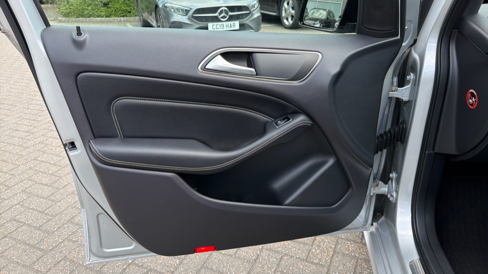 Mercedes-Benz B-Class B180 [1.5] CDI Sport 5dr Auto Diesel Hatchback - Image 28