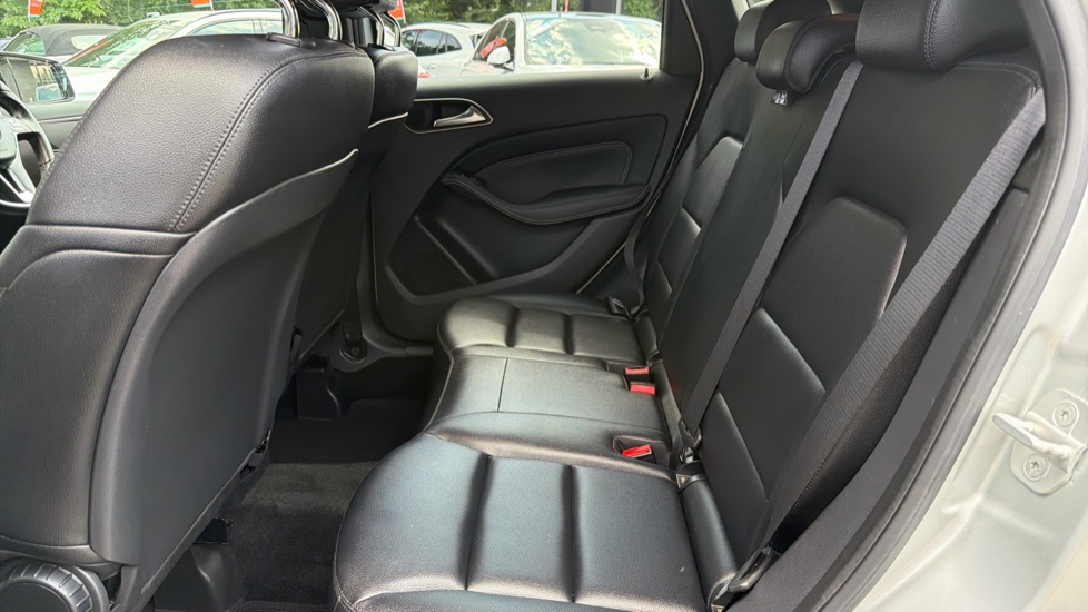 Mercedes-Benz B-Class B180 [1.5] CDI Sport 5dr Auto Diesel Hatchback - Image 29