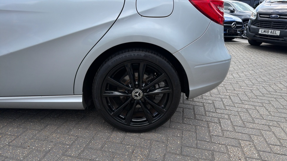 Mercedes-Benz B-Class B180 [1.5] CDI Sport 5dr Auto Diesel Hatchback - Image 30