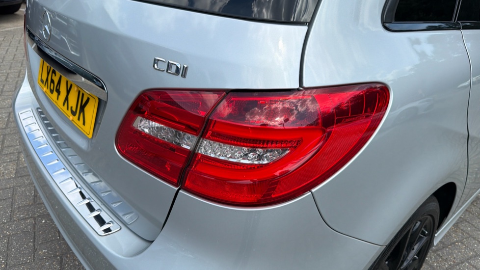 Mercedes-Benz B-Class B180 [1.5] CDI Sport 5dr Auto Diesel Hatchback - Image 33