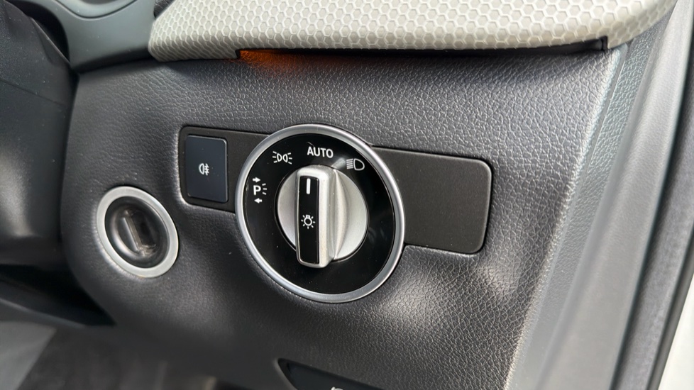 Mercedes-Benz B-Class B180 [1.5] CDI Sport 5dr Auto Diesel Hatchback - Image 38