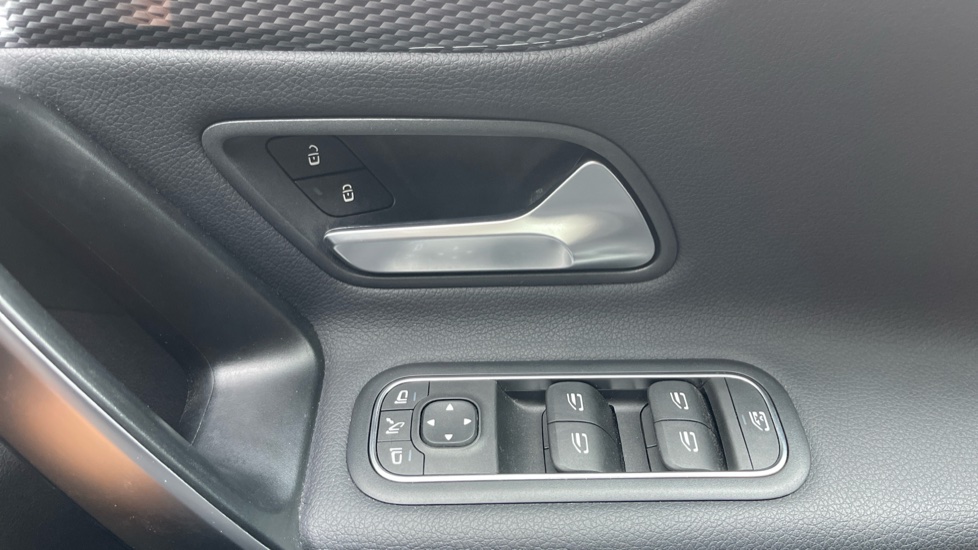 Mercedes-Benz A-Class A200 Sport Executive 5dr Auto Petrol Hatchback - Image 35