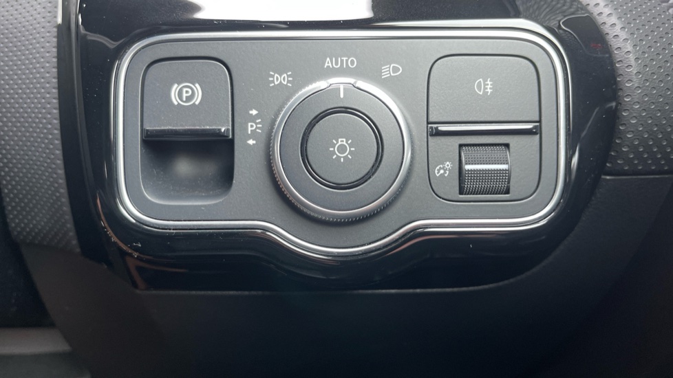 Mercedes-Benz A-Class A200 Sport Executive 5dr Auto Petrol Hatchback - Image 36