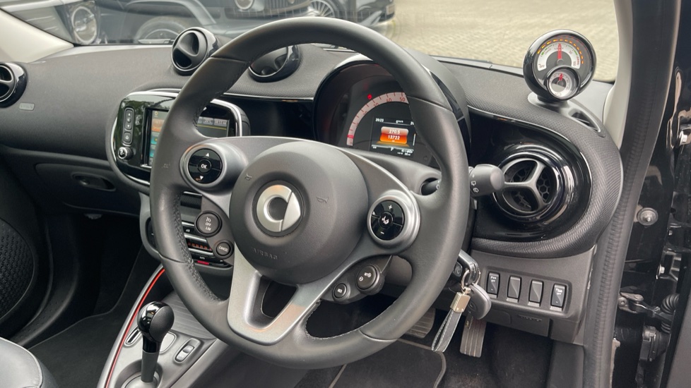 smart EQ forfour hatchback 60kW EQ Prime Exclusive 17kWh 5dr Auto [22kWch] Electric Hatchback - Image 11