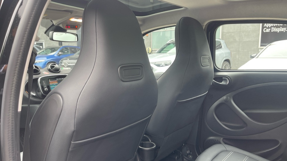 smart EQ forfour hatchback 60kW EQ Prime Exclusive 17kWh 5dr Auto [22kWch] Electric Hatchback - Image 29