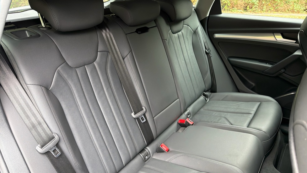 Audi Q5 45 TFSI Quattro Sport 5dr S Tronic Petrol Estate - Image 16