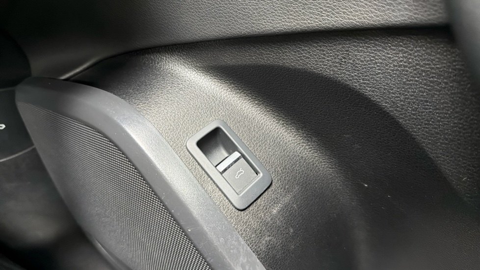 Audi Q5 45 TFSI Quattro Sport 5dr S Tronic Petrol Estate - Image 45