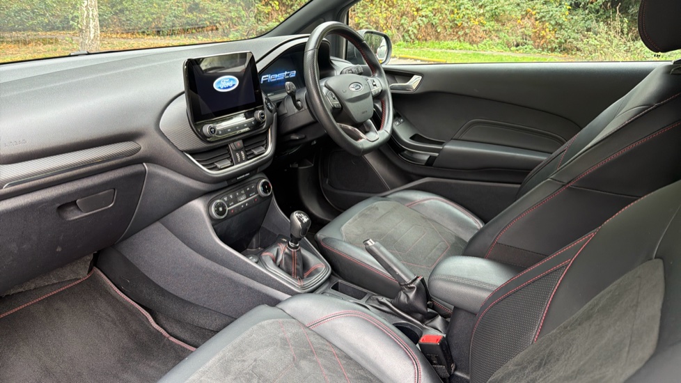 Ford Fiesta 1.0 EcoBoost Hybrid mHEV 155 ST-Line Vignale 3dr Petrol Hatchback - Image 9