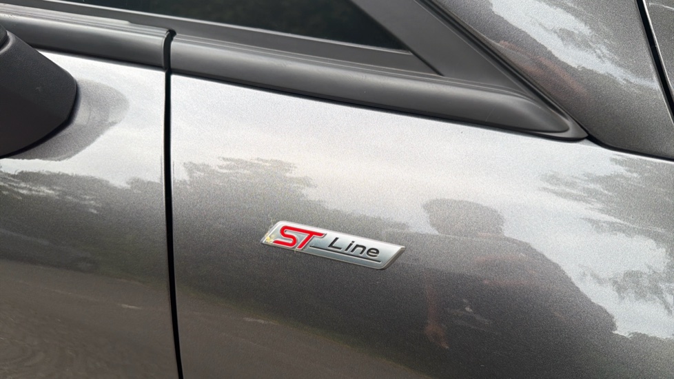 Ford Fiesta 1.0 EcoBoost Hybrid mHEV 155 ST-Line Vignale 3dr Petrol Hatchback - Image 23